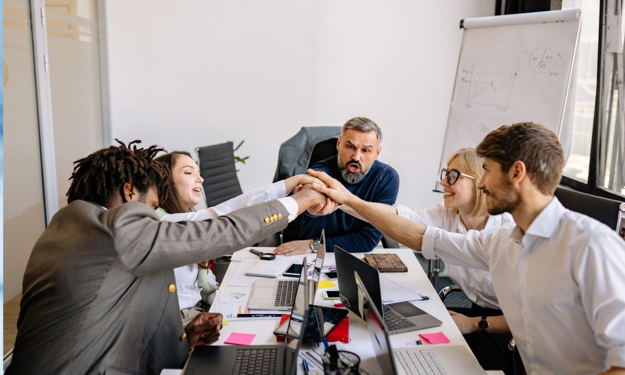 How Do Successful Companies Align Teams With Business Goals?